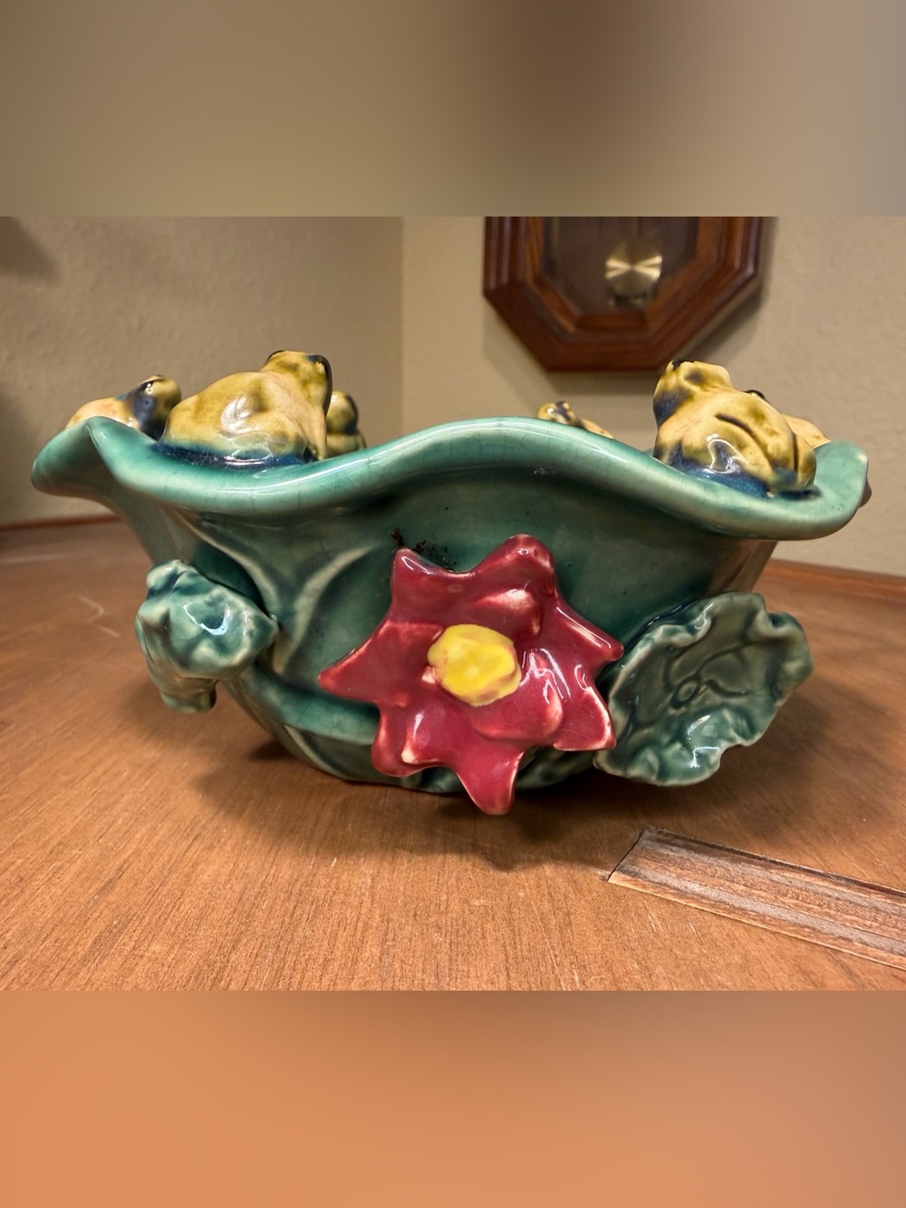 Vintage Majolica Ceramic Pottery Bowl Planter 6 Frogs on Rim & Applied Flowers